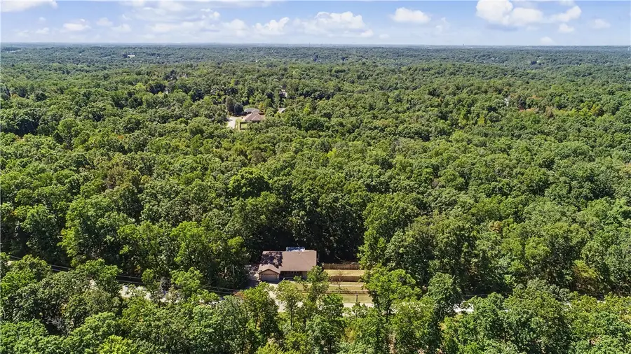 15 Dunholme Drive, Bella Vista, AR 72714 - #2