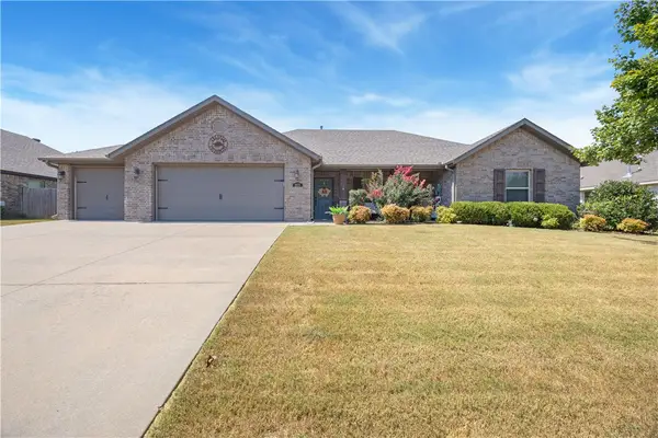 1855 S Harding Place, Fayetteville, AR 72701