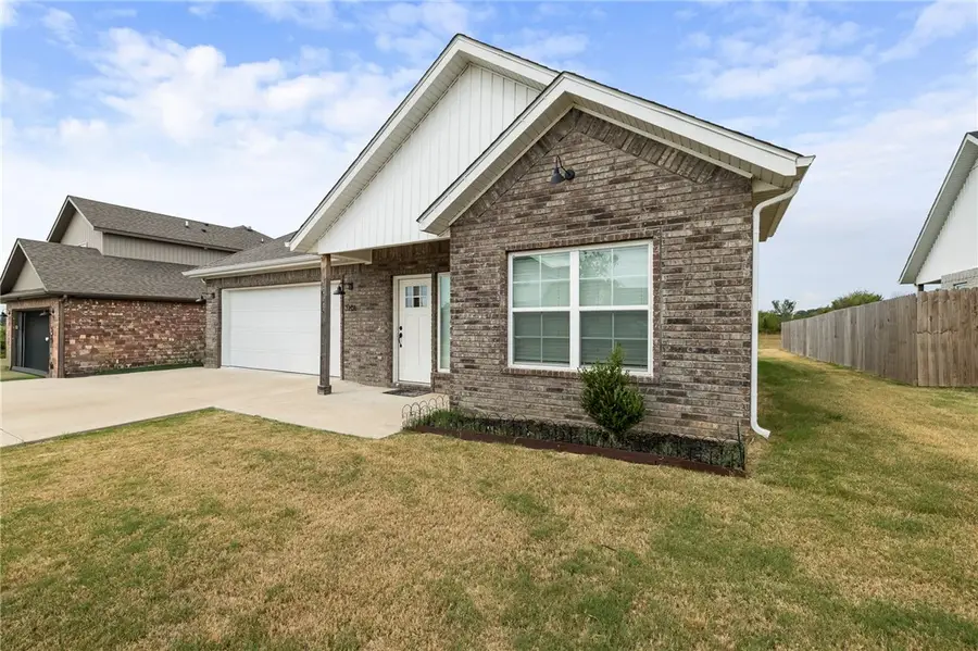 1261 Bootleg Road, Centerton, AR 72713 - #3