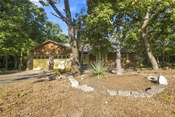57 Twin Peak Drive, Holiday Island, AR 72631