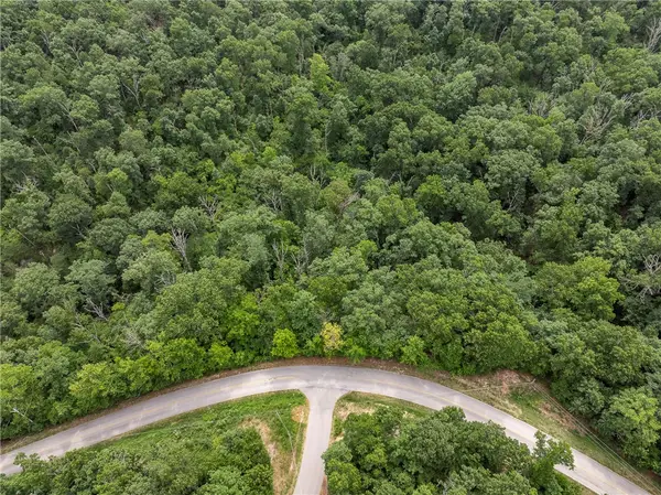 Cullen Hills Drive, Bella Vista, AR 72715