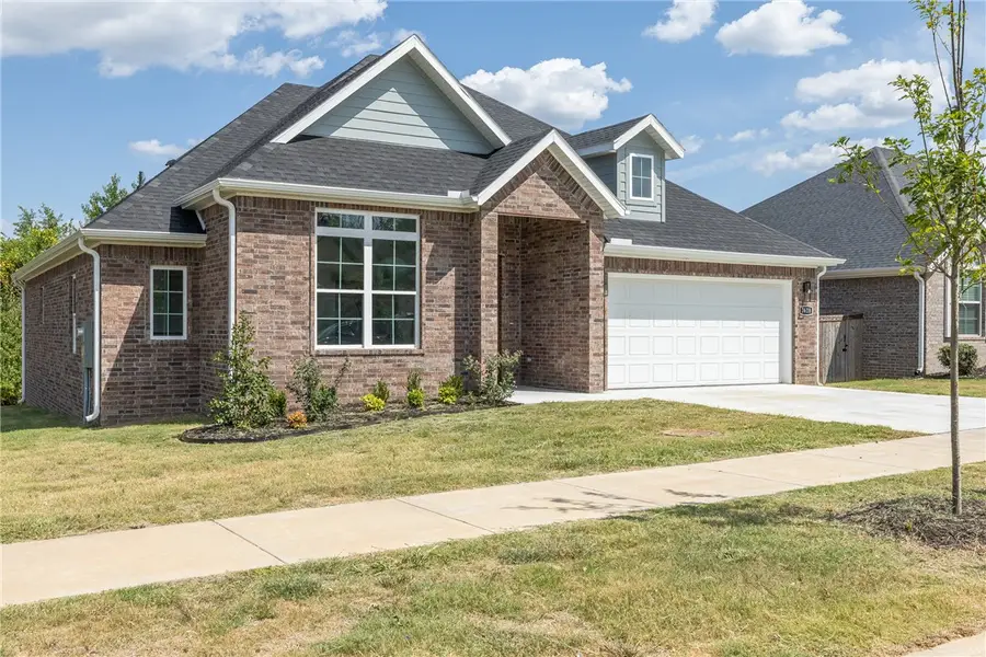 1618 N Pershing Street, Fayetteville, AR 72704 - #2