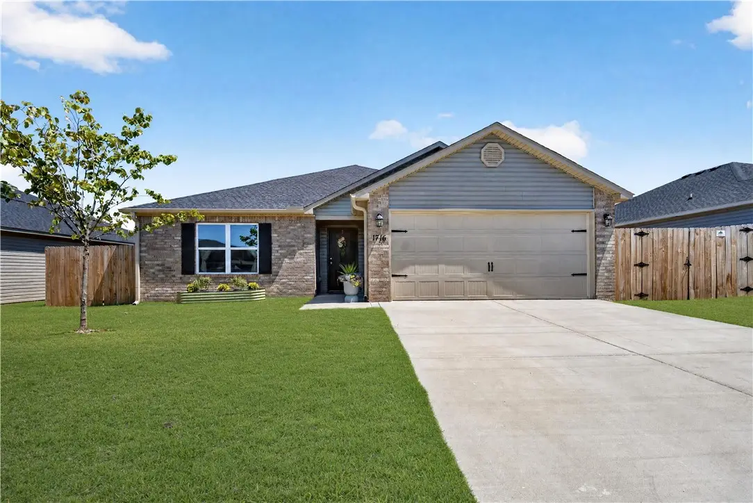 1716 Ace Avenue, Gentry, AR 72734 - #1
