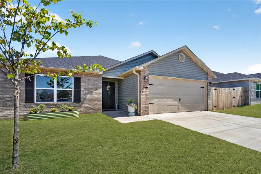 1716 Ace Avenue, Gentry, AR 72734 - #2