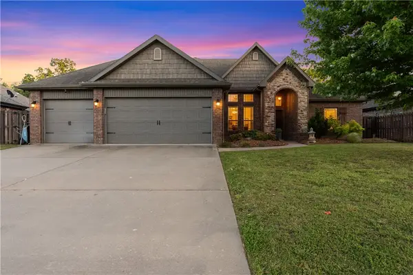 1706 NE Chaucer Street, Bentonville, AR 72712