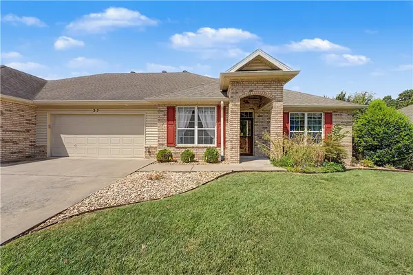 27 Highland Parkway, Bella Vista, AR 72715