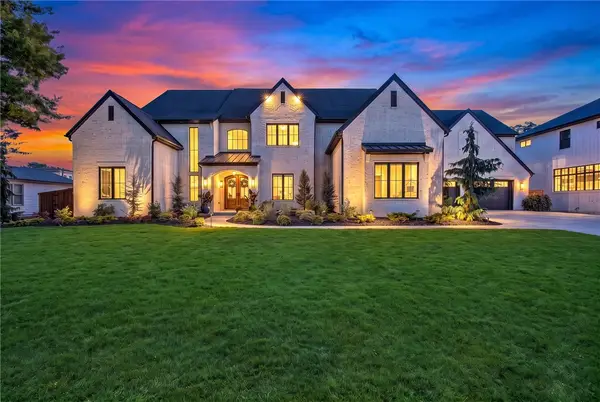 616 NE 2nd Street, Bentonville, AR 72712