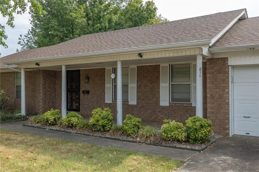 811 Crestwood Street, Springdale, AR 72762 - #3