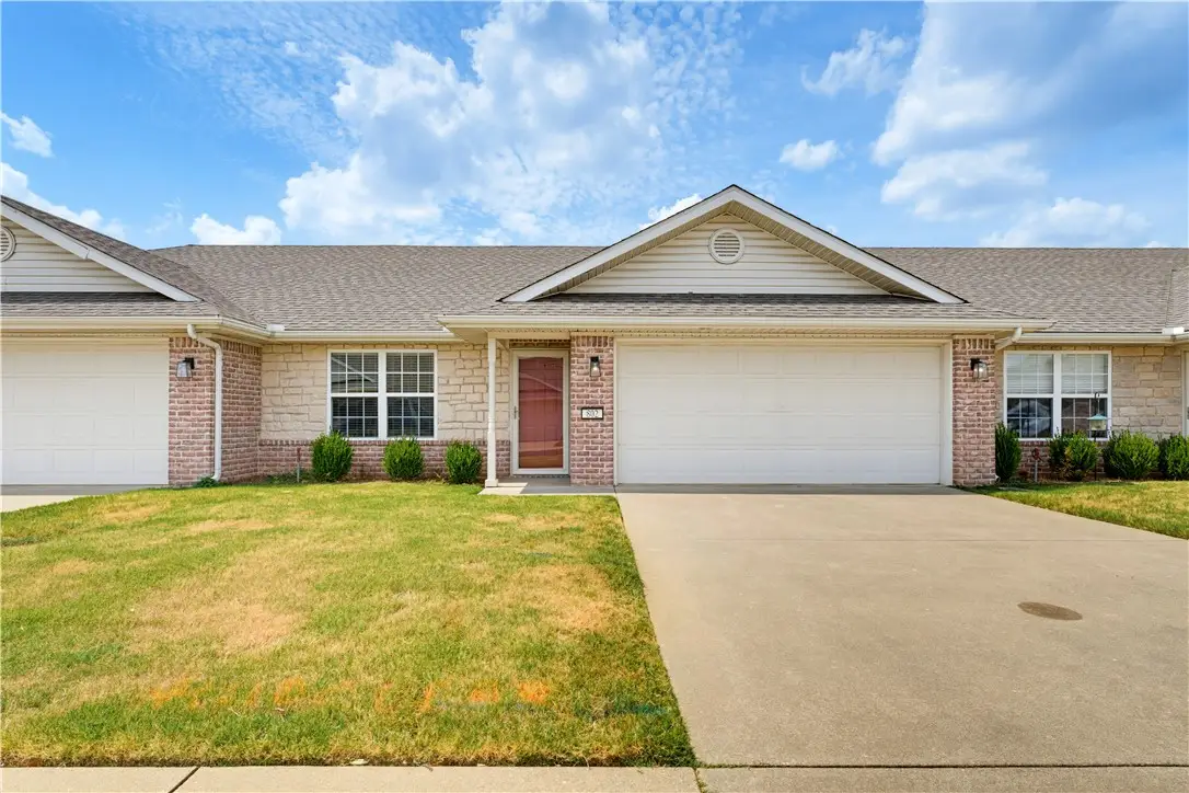 802 N 20th Street, Rogers, AR 72756 - #1