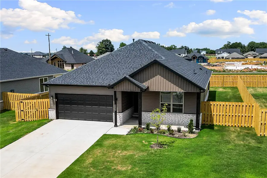1814 Bugg Street, Pea Ridge, AR 72751 - #2