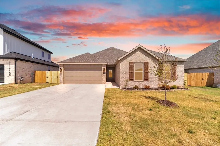 7014 SW Orange Avenue, Bentonville, AR 72713 - #2