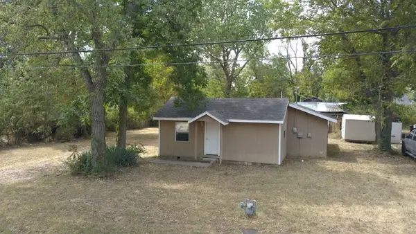 914 S D Street, Rogers, AR 72756
