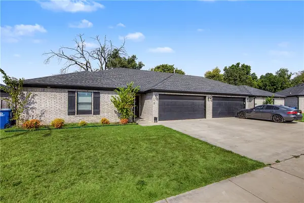 304 Tricha Circle #A & B, Gravette, AR 72736
