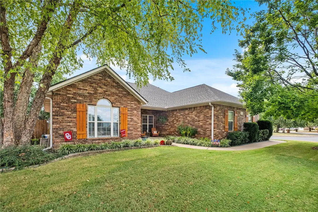 2100 Montclair Avenue, Siloam Springs, AR 72761 - #1