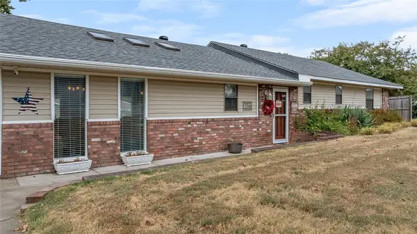 13544 Oak Park Drive, Siloam Springs, AR 72761