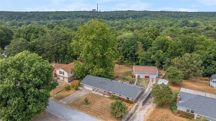 13544 Oak Park Drive, Siloam Springs, AR 72761 - #2