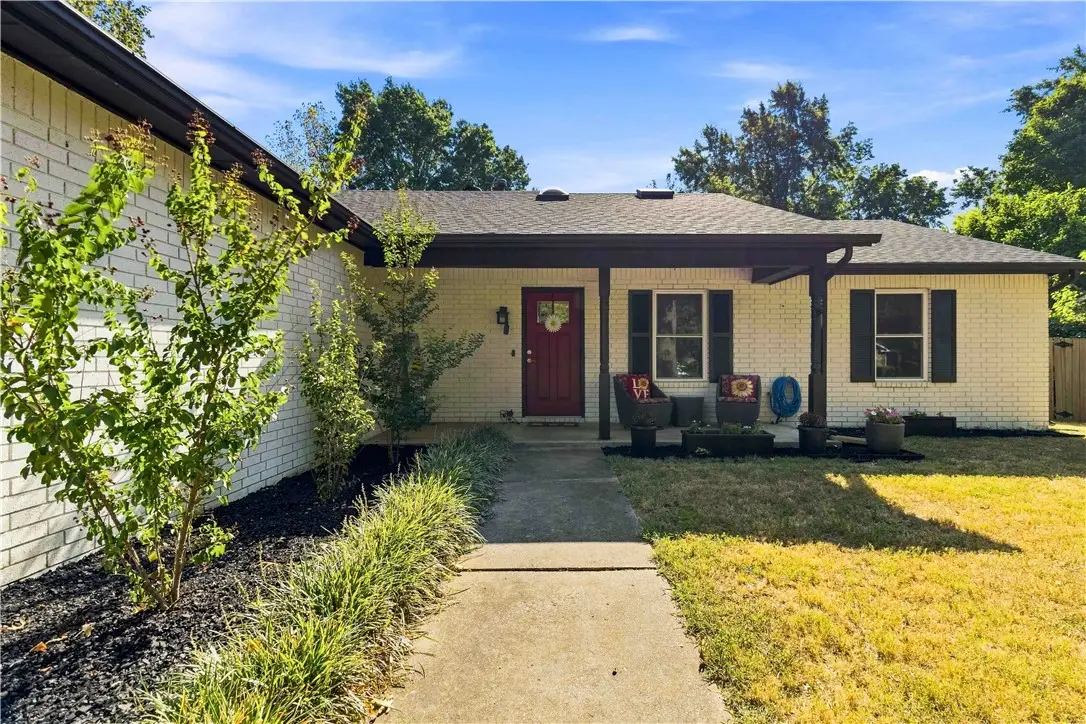 308 E Village Drive, Fayetteville, AR 72703 - #1