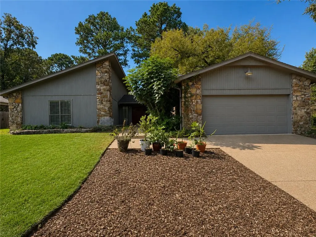 7 Willow Oak Lane, Russellville, AR 72802 - #1