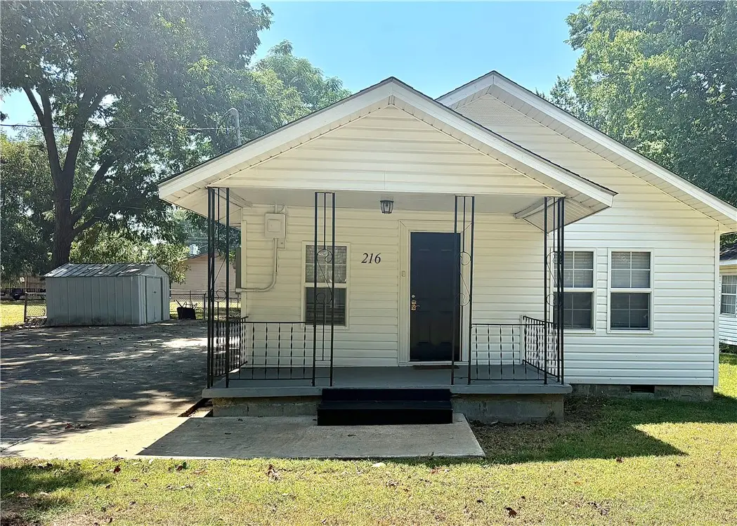 216 E E Street, Russellville, AR 72801 - #1