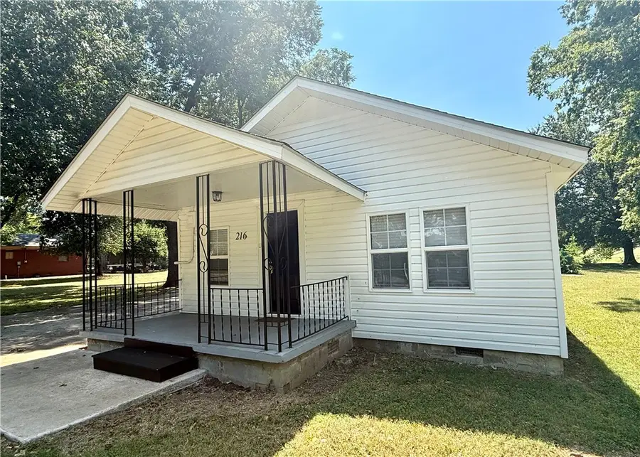 216 E E Street, Russellville, AR 72801 - #2
