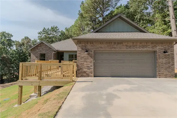 4 Cyrus Lane, Bella Vista, AR 72715