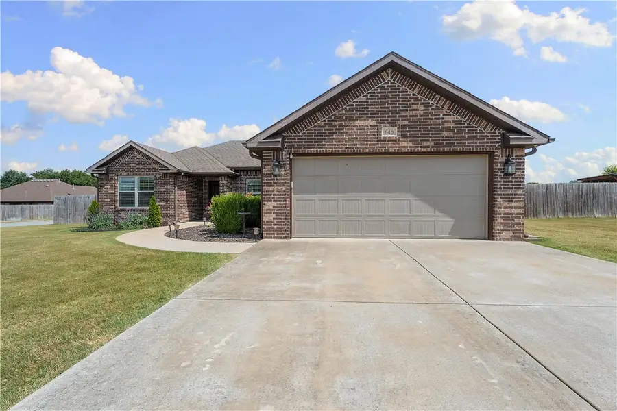 840 Washburn Drive, Pea Ridge, AR 72751 - #2
