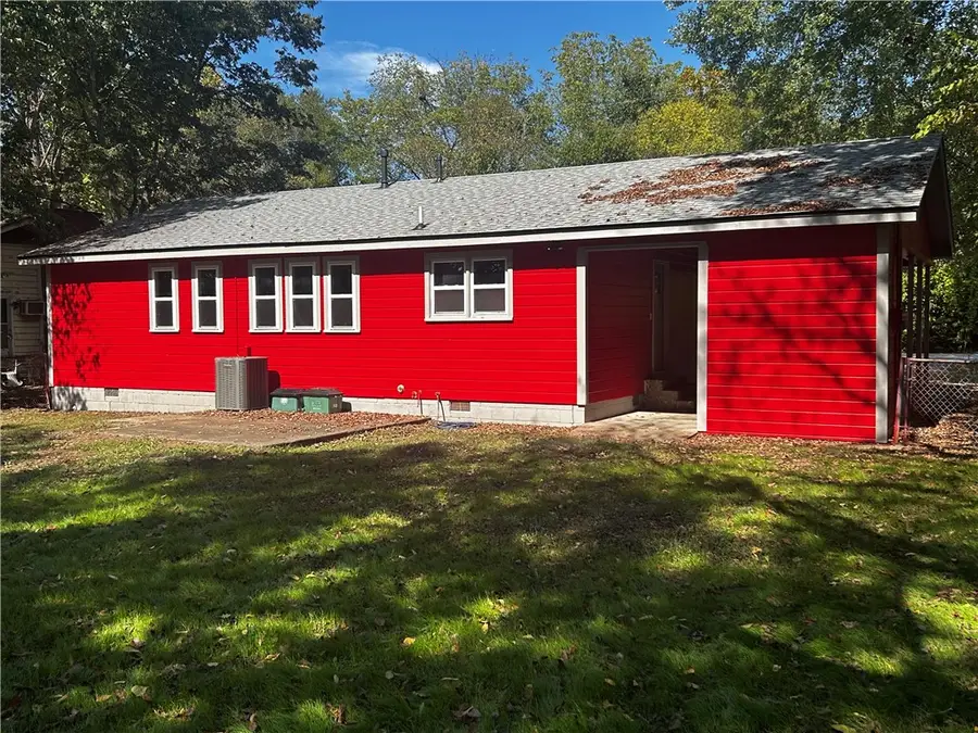 6 W Montgomery Street, Fayetteville, AR 72701 - #2