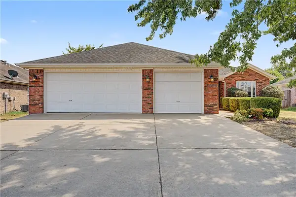 3909 SW Moline Avenue, Bentonville, AR 72712