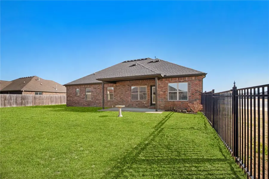 555 Harrison Street, Pea Ridge, AR 72751 - #3