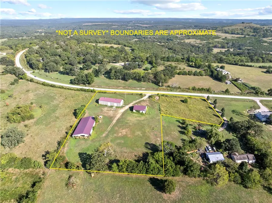379 E 14 Highway, Lead Hill, AR 72644 - #2