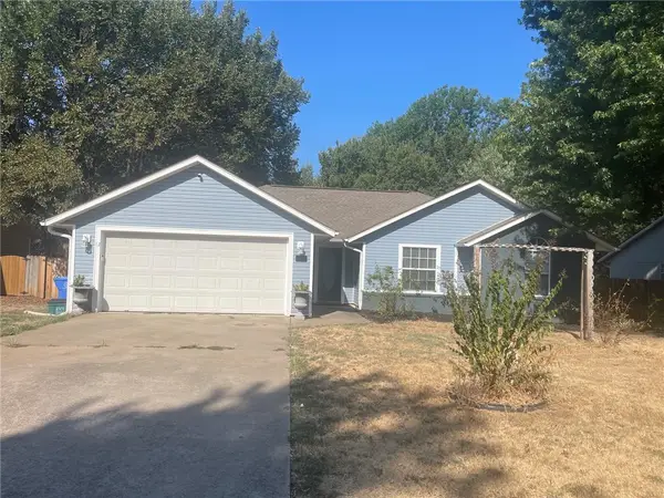1147 N Fieldstone Avenue, Fayetteville, AR 72704