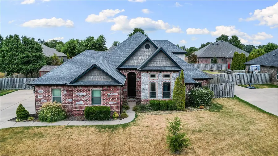 3803 NE Oakbrooke Avenue, Bentonville, AR 72712 - #2