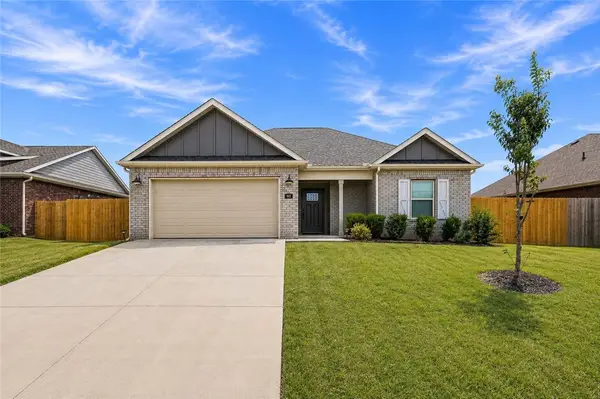 918 Hampton Street, Tontitown, AR 72762