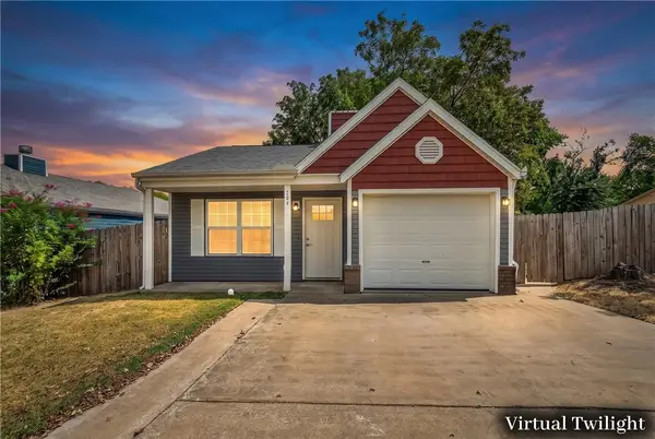 204 NW J Street, Bentonville, AR 72712