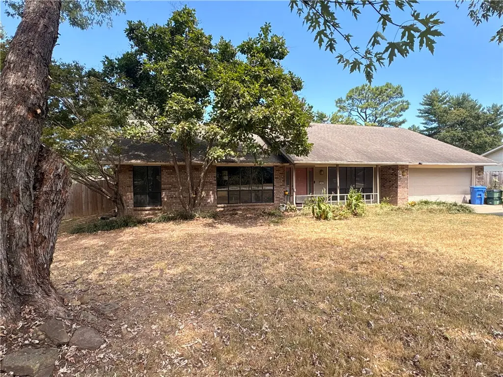2642 Golden Oaks Drive, Fayetteville, AR 72703 - #1