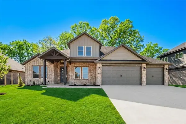 1360 Greyback Lane, Centerton, AR 72719