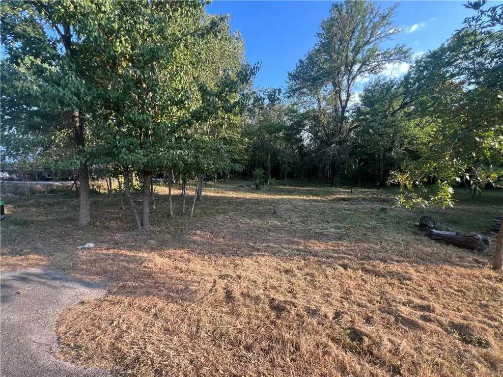 906 Harvard Street, Siloam Springs, AR 72761 - #1