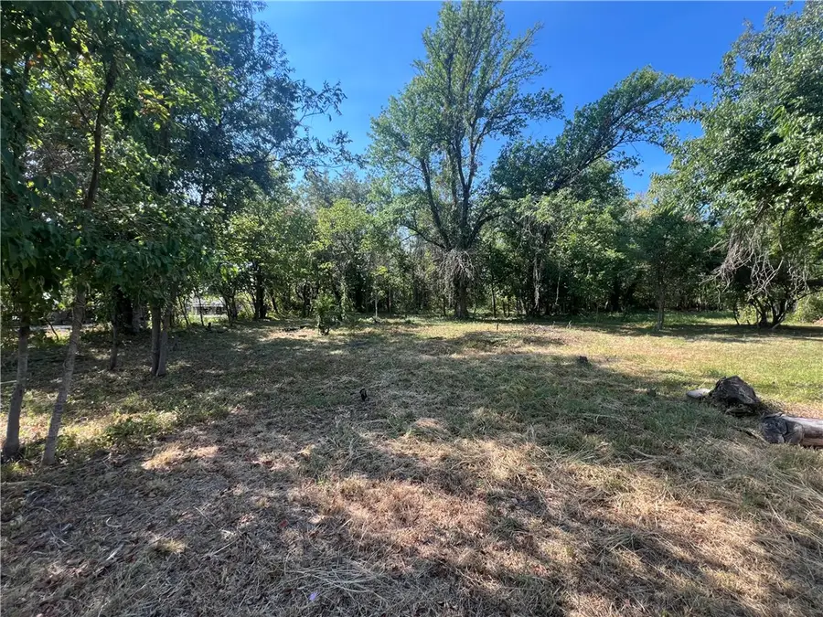 906 Harvard Street, Siloam Springs, AR 72761 - #2