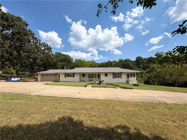 503 S Parrott Drive, Huntsville, AR 72740