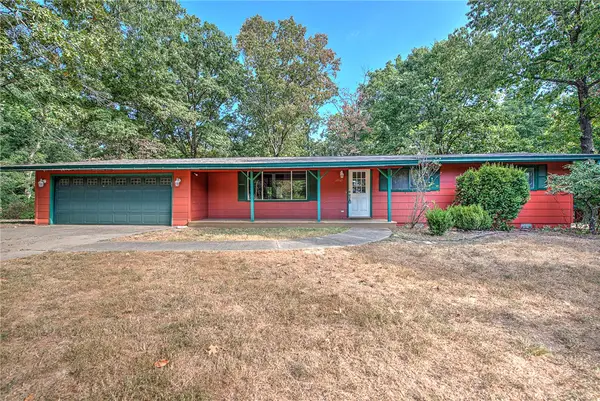 14828 Oak Hill Road, Bella Vista, AR 72715