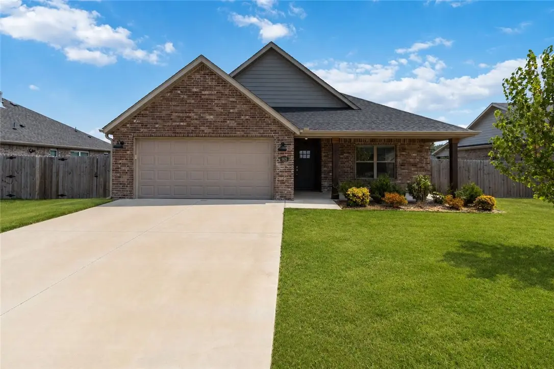 928 Sugar Pine Street, Tontitown, AR 72762 - #1