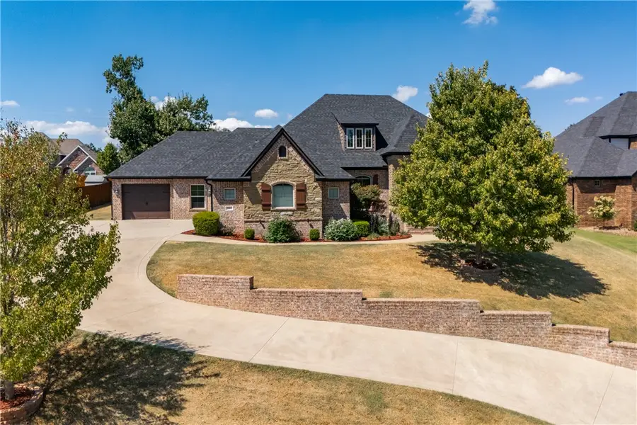 2105 NW Small Oaks Street, Bentonville, AR 72712 - #3