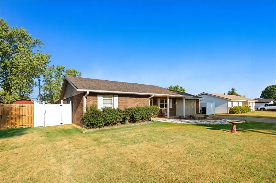604 Andy Street, Springdale, AR 72762 - #2