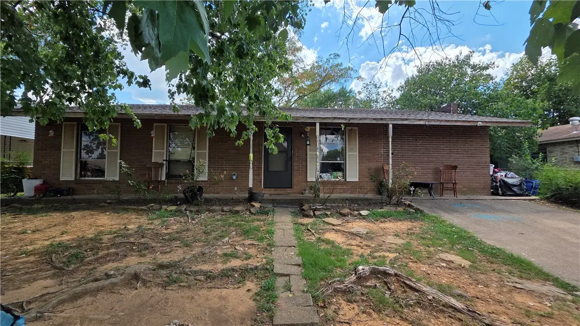 202 Eisenhower Street, Morrilton, AR 72110 - #1