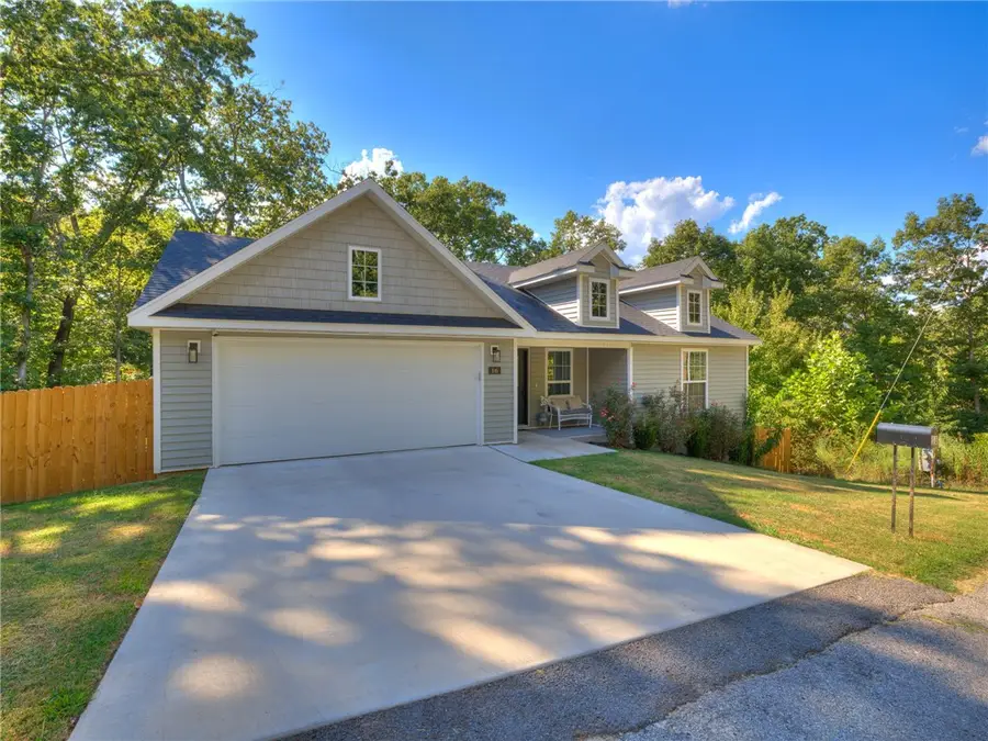 16 Lanark Circle, Bella Vista, AR 72715 - #2
