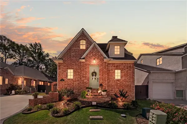 138 N Hawkstone Drive, Fayetteville, AR 72704