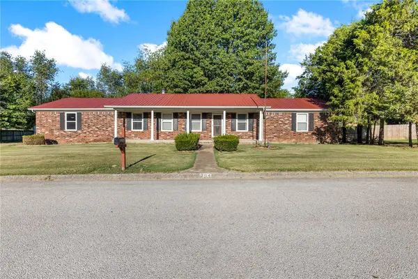 204 Lark Lane, Harrison, AR 72601