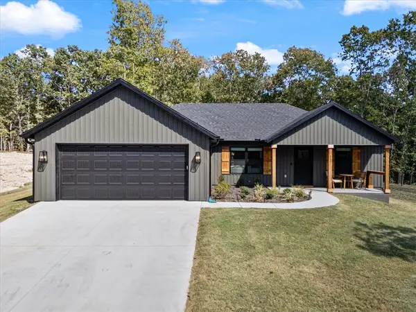 13 Berwick Lane, Bella Vista, AR 72714