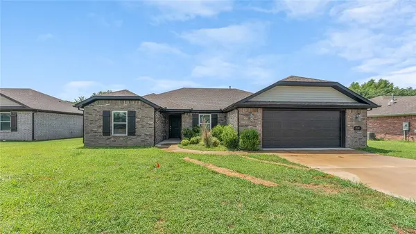 519 Eagle Drive, Gravette, AR 72736