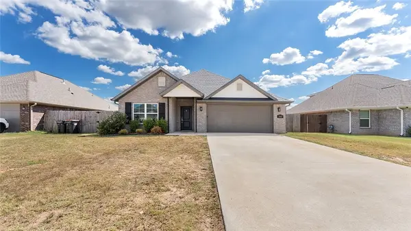 2817 Suncrest Avenue, Springdale, AR 72764